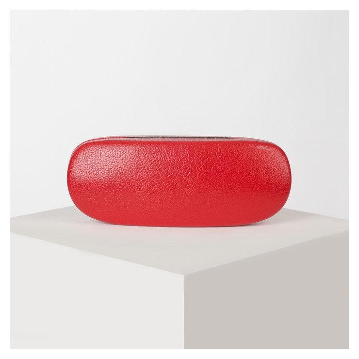 Цвет Красный  