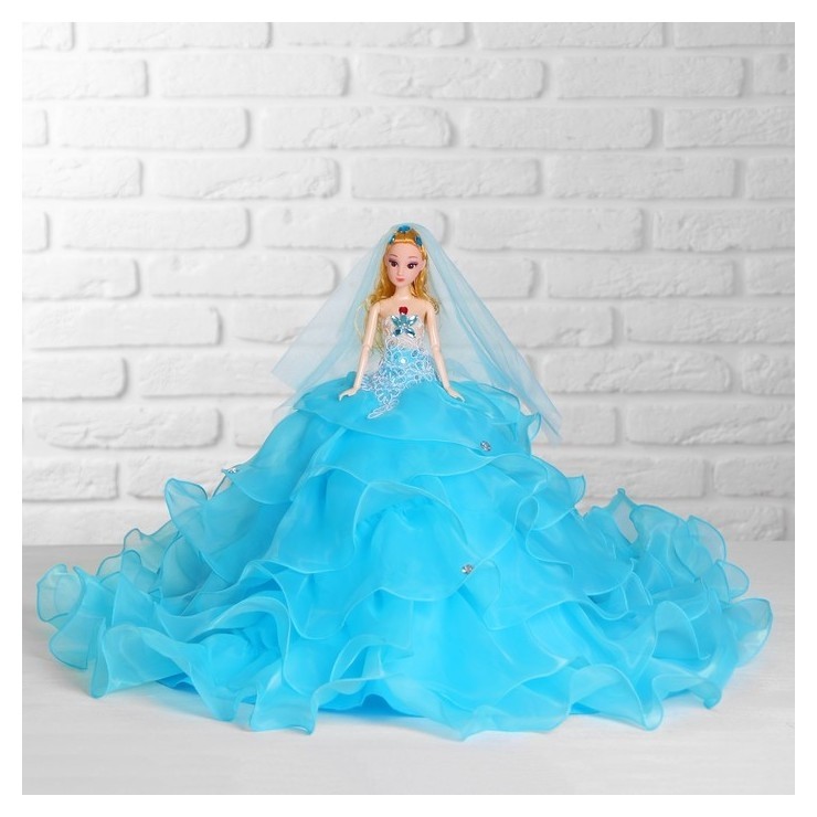 Кукла на подставке Принцесса голубое платье с воланами