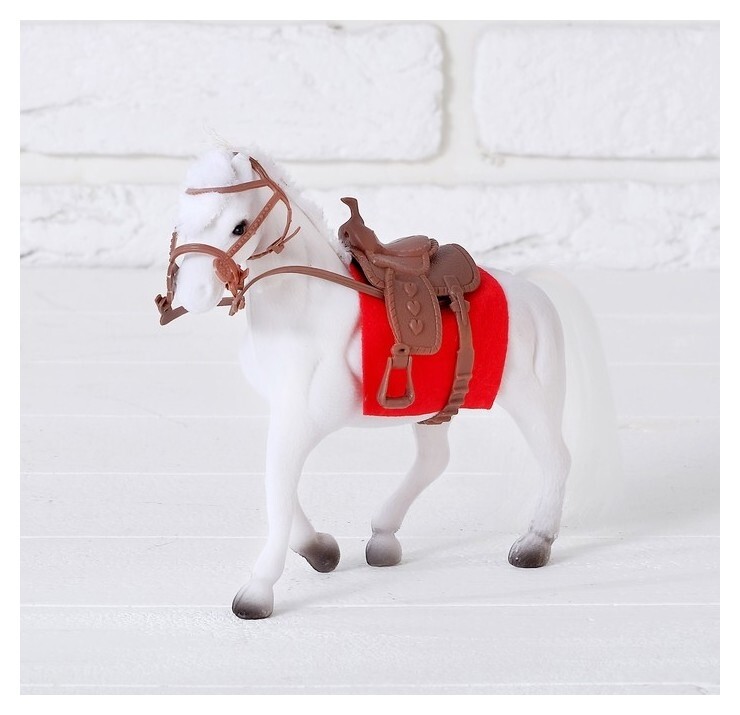 Лошадь флок с аксессуарами микс  