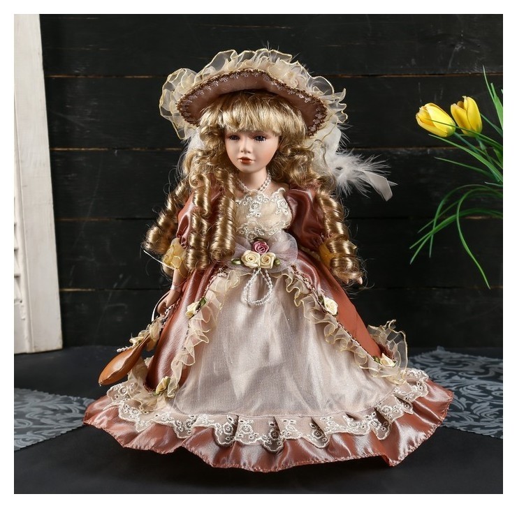 Кукла коллекционная Марго в карамельном платье в шляпе и с сумкой