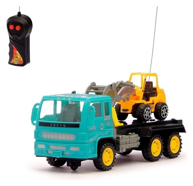 Грузовик радиоуправляемый «Эвакуатор» с погрузчиком, работает от батареек  Автоград