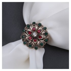 Кольцо для платка "Цветок со стразами", цвет красно-зелёный в чернёном золоте Queen Fair