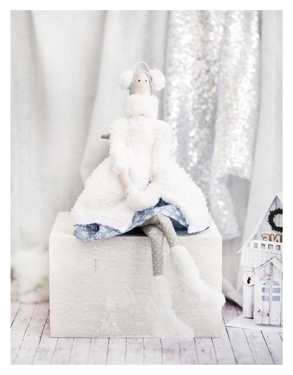 

Интерьерная кукла «Снежка», набор для шитья, 18 × 22 × 3