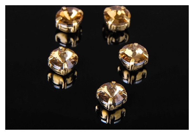 

Стразы в цапах (набор 5 шт), 6*6мм, цвет коричневый в золоте