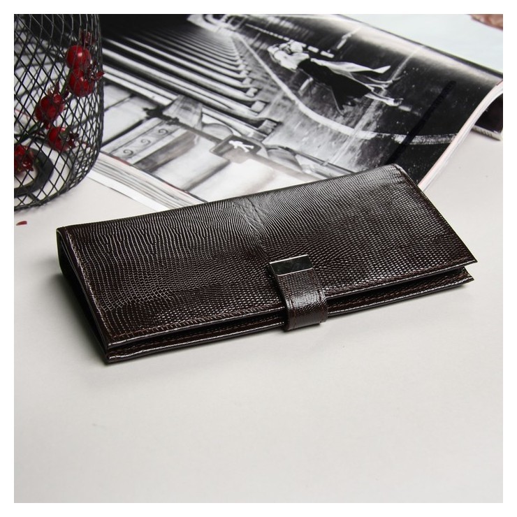 

Кошелёк мужской, отдел на клапане, цвет коричневый