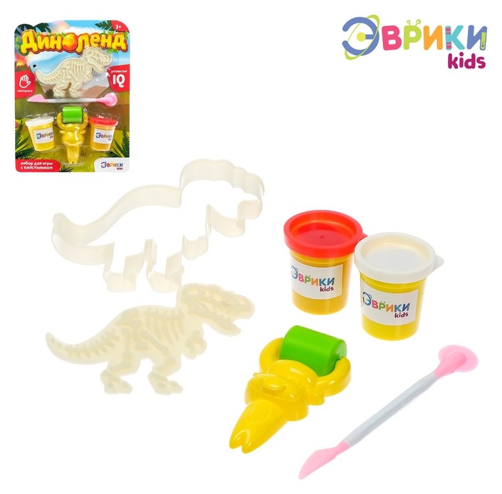 

Набор для игры с пластилином и формочками Диноленд