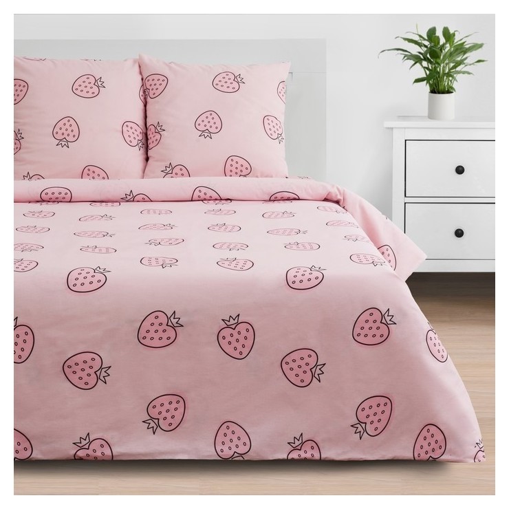 

Постельное бельё «Этель»  Pink Strawberry 175*215 см, 200*220 см, 70*70 см - 2 шт, Розовый