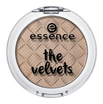 Тон 03 Smooth caramel  Essence