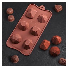 Форма для льда и шоколада «Драгоценные камни», 6 ячеек (D=4 см), 22,5×10,6 см, цвет шоколадный Доляна