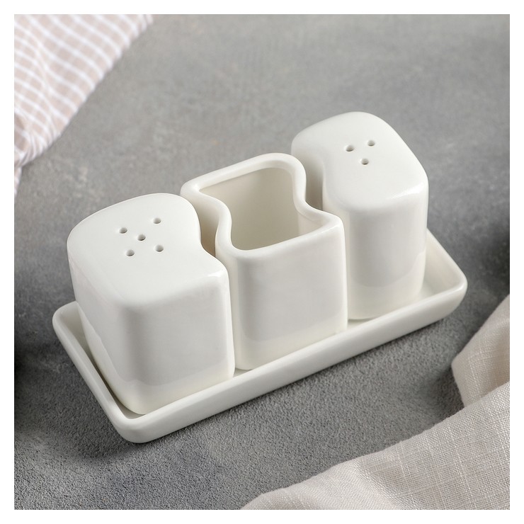 Набор для специй «Бланш», 3 шт: солонка 65 мл, перечница 60 мл, ёмкость для зубочисток Доляна