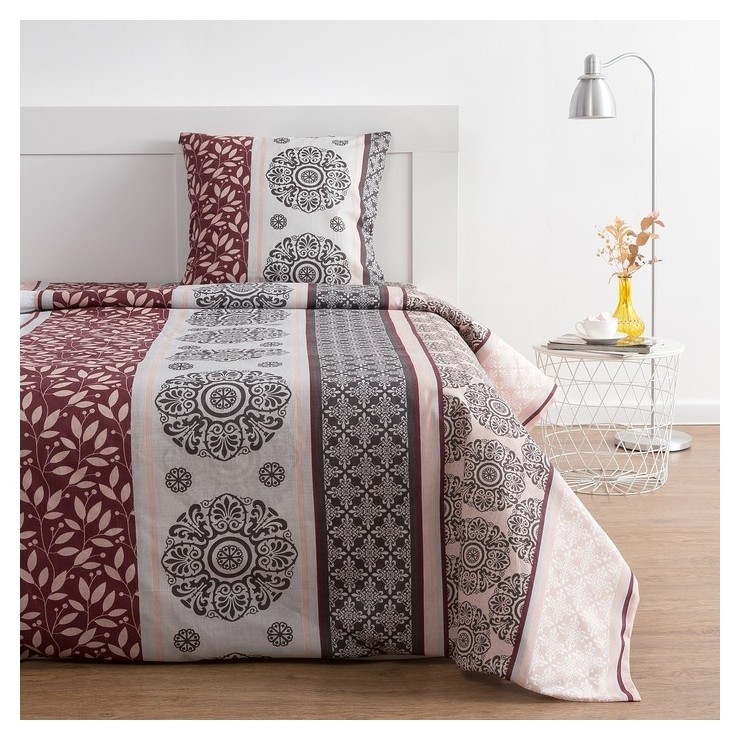 

Постельное бельё 1,5 сп. экономь и Я "Нежность" 147×210, 150×215, 70×70-1шт, цв.бежевый, 100гр/м2, бязь, 100%хл, Разноцветный