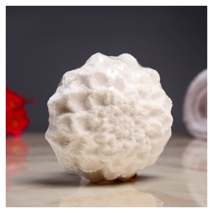 Шипучая бомбочка "Георгин" с ароматом миндаля, белая Добропаровъ