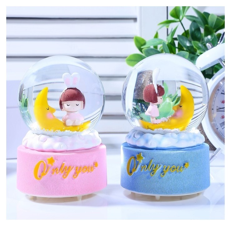 

Сувенир полистоун водяной шар свет, музыка "Малышка на месяце" 12х8,5х8,5 см, Розовый