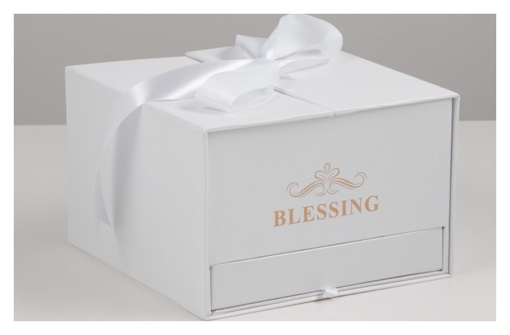 

Коробка подарочная 18 х 18 х 12 см, Белый