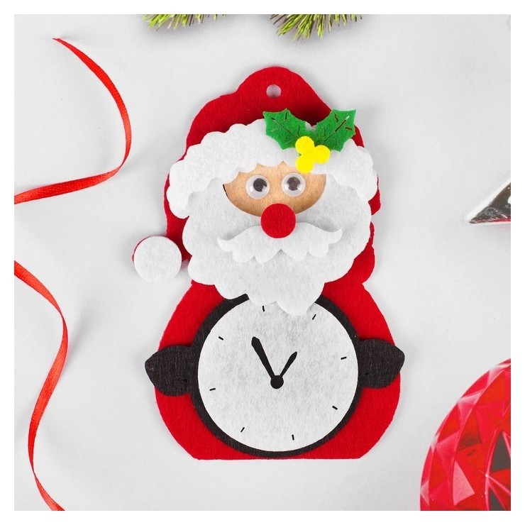 

Набор для творчества - создай ёлочное украшение из фетра «Дед мороз с часами», Красный