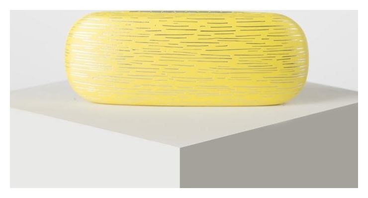 Цвет Желтый  