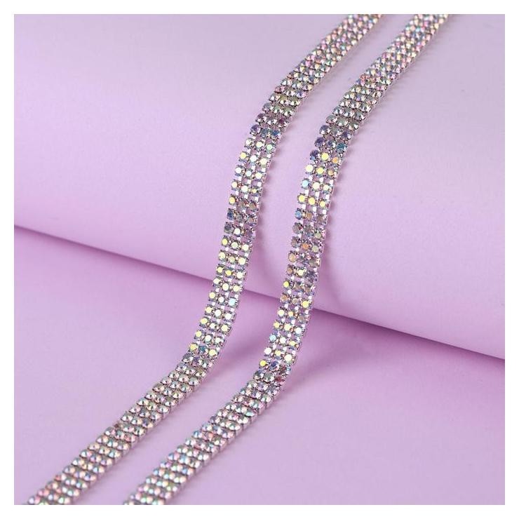 

Цепь со стразами, 3 ряда,  мм, 4,5 ± 0,5 м, цвет серебряная голография, Серебристый