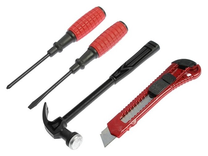 Набор инструментов Lom, молоток, 2 отвертки, нож, 4 предмета LOM