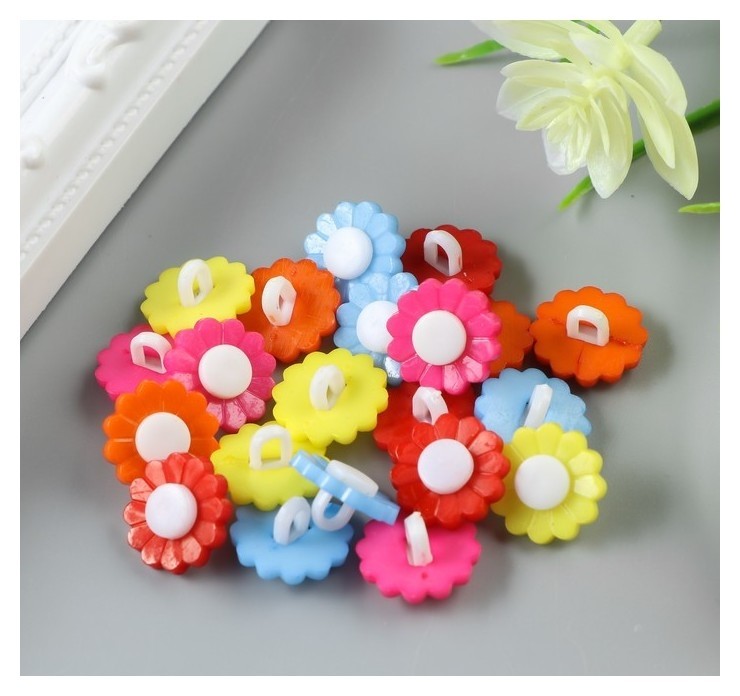 

Набор пуговиц декоративных пластик "Цветочки яркие" (Набор 22 шт) 1,5х1,5 см, Разноцветный