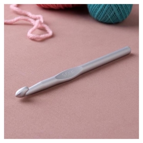 Крючок для вязания, с тефлоновым покрытием, D = 9 мм, 15 см Арт узор