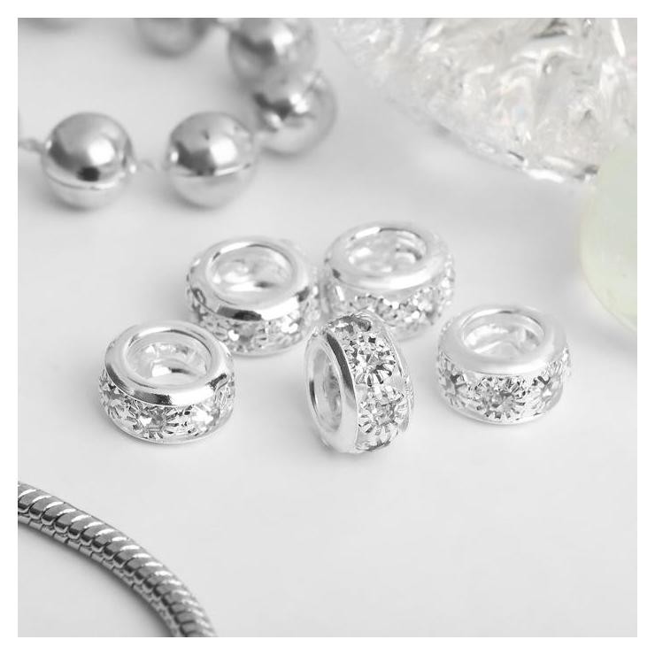 

Разделитель, цвет белый в серебре