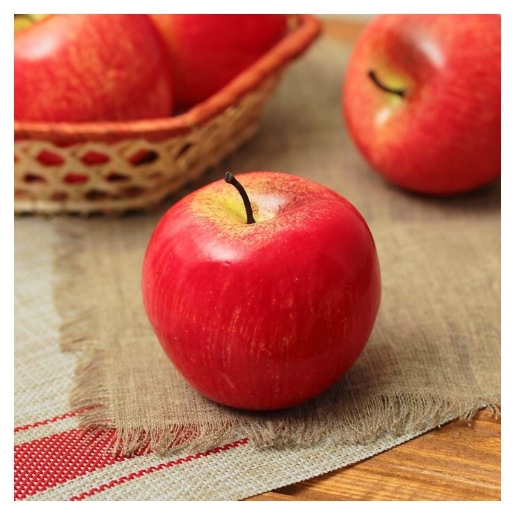 Муляж яблоко розовое 7*6 см  