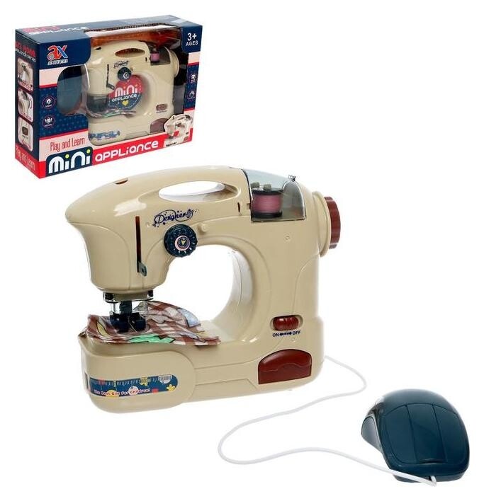 Швейная машинка «Умелица», свет  