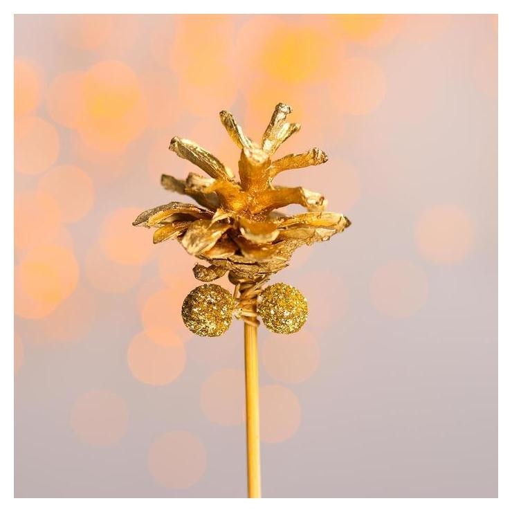Новогодний декор «Золотая шишка на палочке»