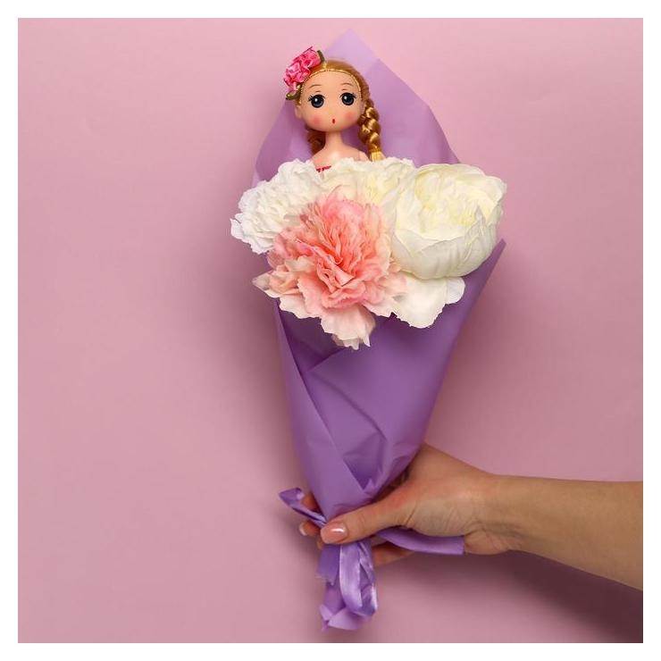 Букет с игрушкой «Кукла роза»
