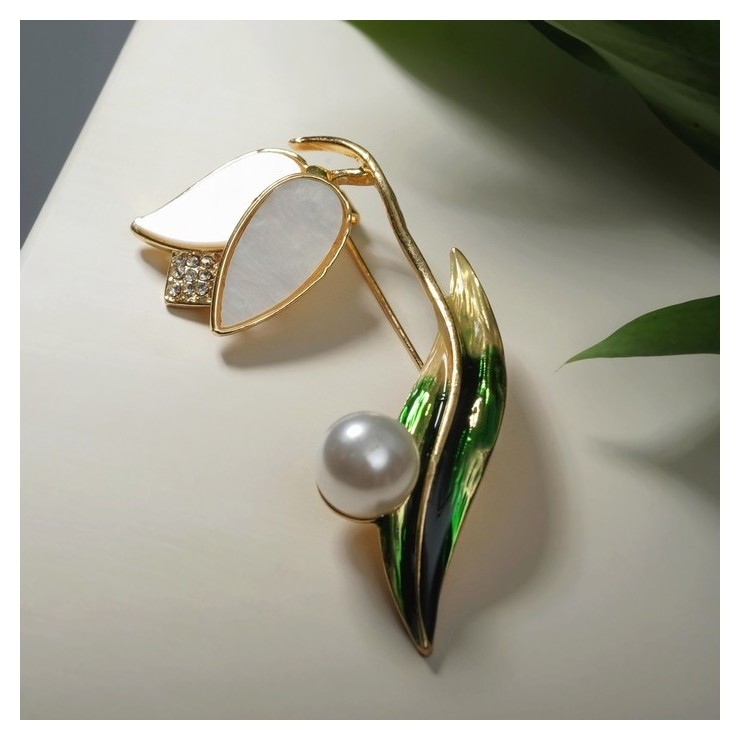 

Брошь "Цветок подснежника" с бусиной, цвет бело-зелёный в золоте