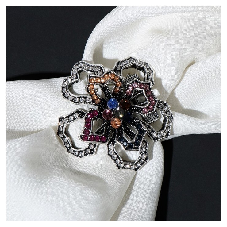 Зажим для платка "Цветок" геометричный, цветной в чернёном серебре  Queen Fair