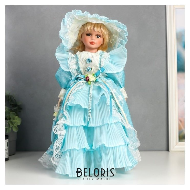 Кукла коллекционная керамика Леди виктория в голубом платье с рюшами 40 см NNB