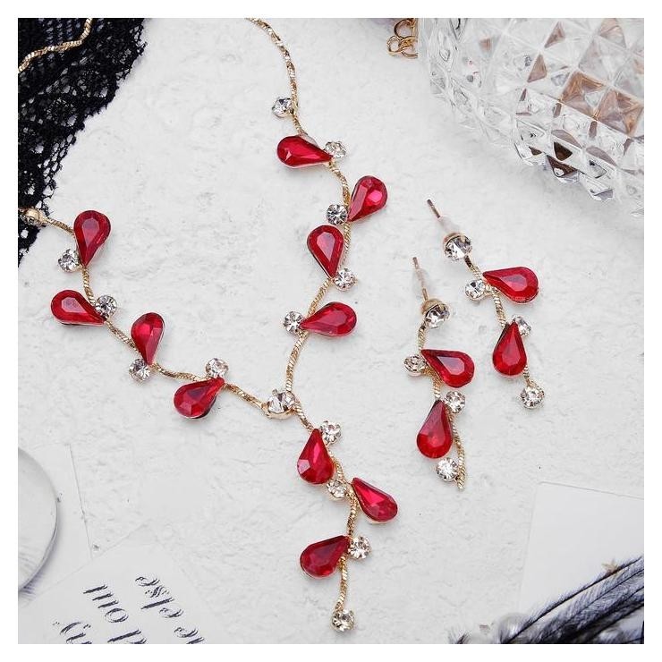 

Набор 2 предмета: серьги, колье "Изумление" цветение, цвет красно-белый в золоте, 42 см