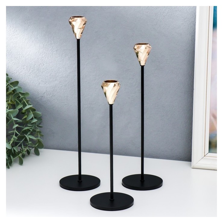 

Подсвечник металл "Данте" набор 3 шт чёрный с золотом 8х8х22, 8х8х27, 8х8х32