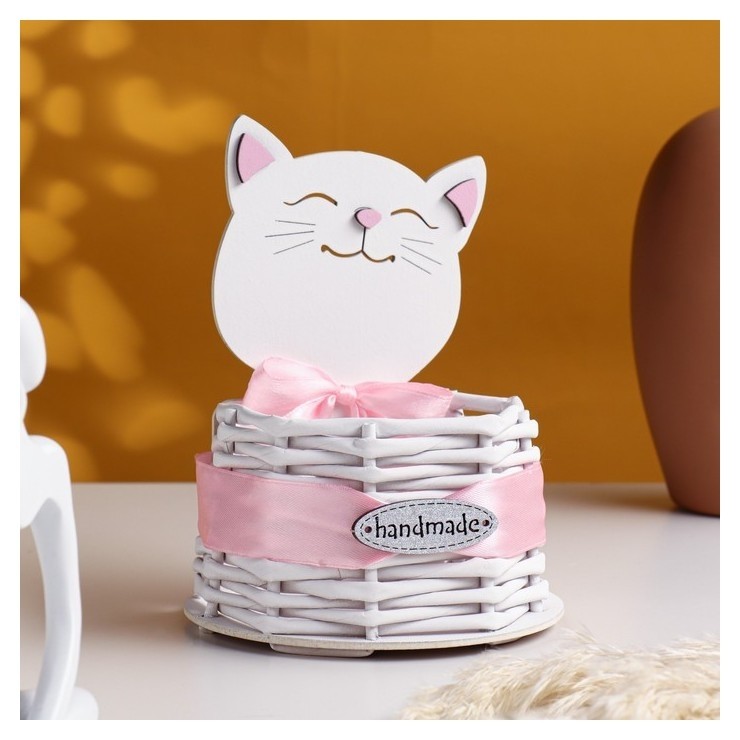 

Корзинка плетёная из лозы "Котик" с бантом 12,5х9х16,5 см МДФ белый-розовый