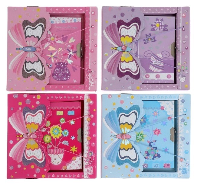 Записная книжка в подарочной коробке, на замочке А6, 50 листов, линия, бабочка  Calligrata