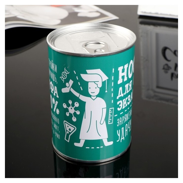 Сувенир банка "Носки для сдачи экзаменов" внутри: мужские носки 10х7,3х7,3 см  