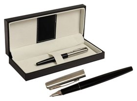 Ручка подарочная шариковая в кожзам футляре ПБ J, корпус черный с серебром Calligrata