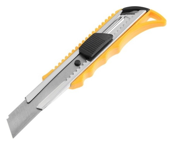 Нож универсальный тундра, металлическая направляющая, квадратный фиксатор, усиленный, 18 мм