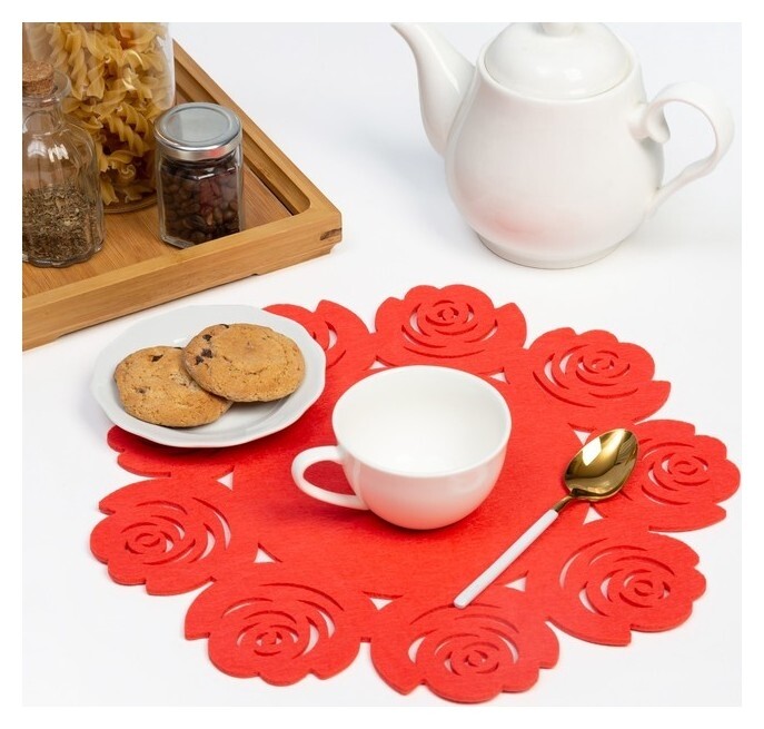 Салфетка декоративная доляна"Цветы" цвет розовый,d 30 см, 100% п/э, фетр  Доляна