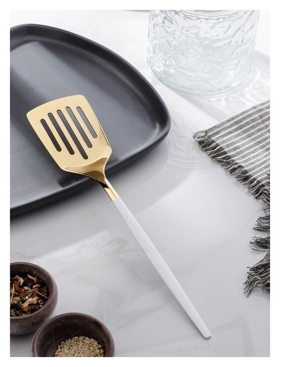 Лопатка из нержавеющей стали перфорированная Magistro «Грэйс», H=27 см, цвет ручки белый, цвет головы золотой  Magistro