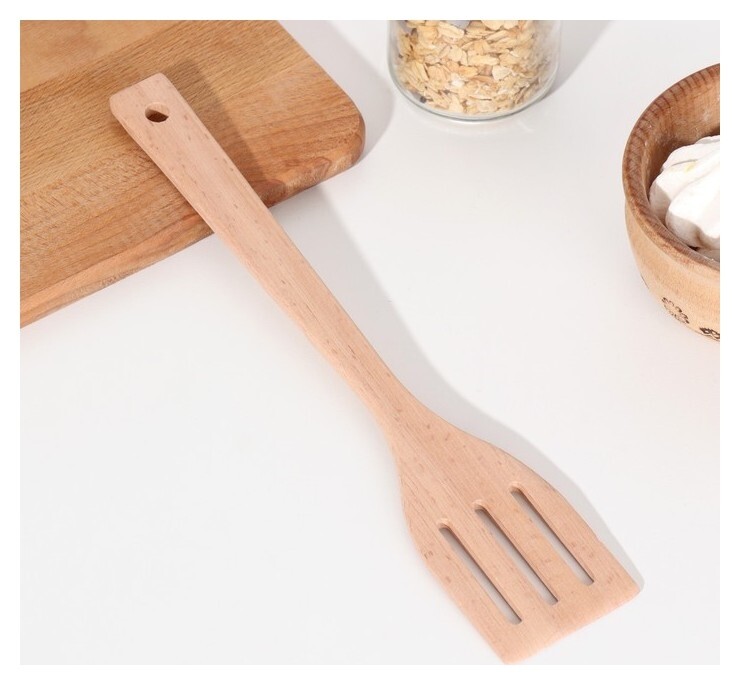 Лопатка "Лайт" с прорезью 30х6х0,7 бук  