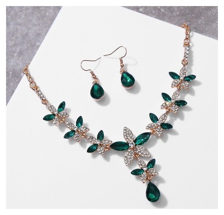 Набор 2 предмета: серьги, колье "Великолепный век" цветы, цвет изумрудный в золоте, 42см Queen Fair