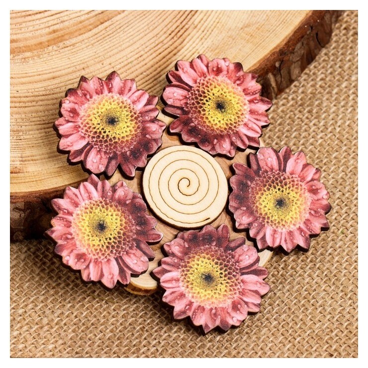 Подставка под горячее "Розовый цветок", 11х11см, можжевельник  