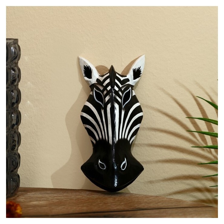 Маска "Зебра" албезия 19х9х4 см  