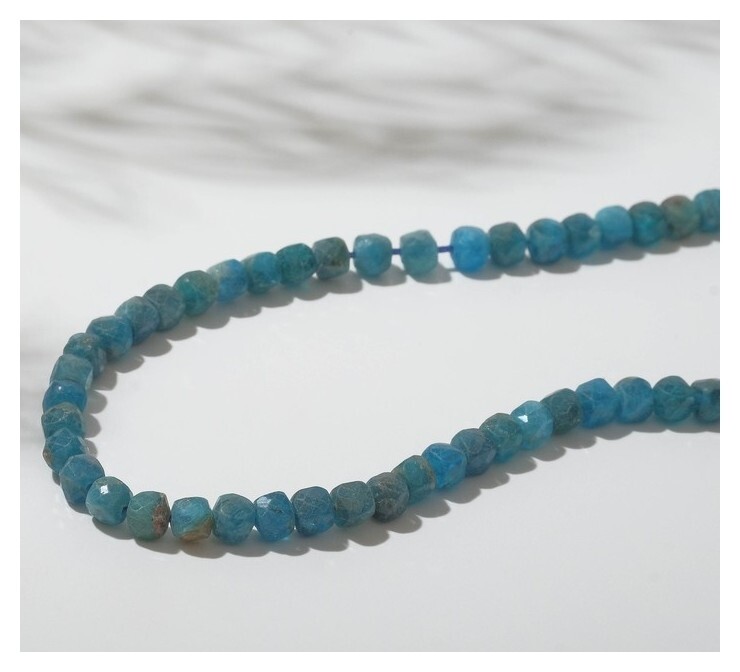 Бусины на нити кубик 4х4мм ювелирная огранка "Апатит", 39см  