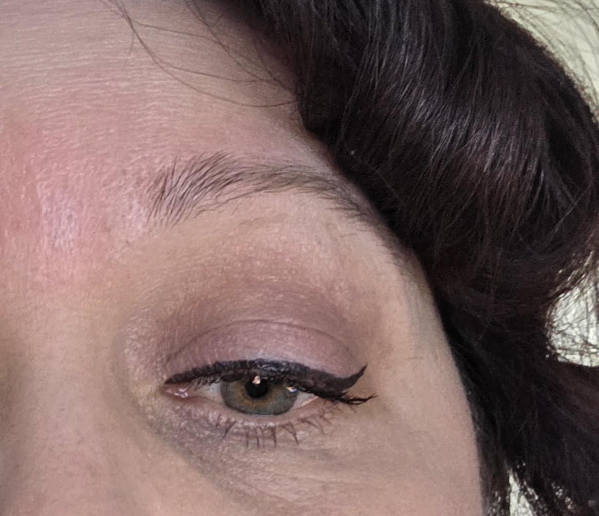 Отзыв на товар: Палетка теней для век Soft Breeze Palette. Ffleur.