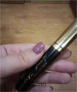 Отзыв на товар: Тушь со сценическим эффектом супер-объём Cabaret Artistic Volume Mascara №1. Vivienne Sabo.