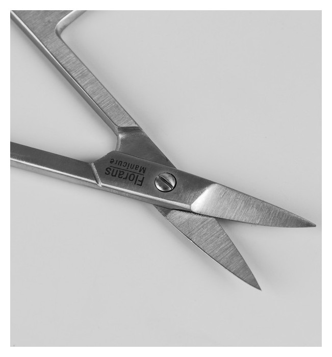 Ножницы маникюрные, загнутые, широкие, 9,5 см, цвет матовый серебристый