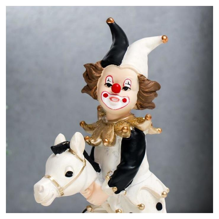 Сувенир полистоун Скоморох с игрушкой голова лошади чёрно-белый с золотом 16,5х6,5х11 см